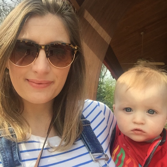 Meet your Posher, Holly - Picture 2 of 4